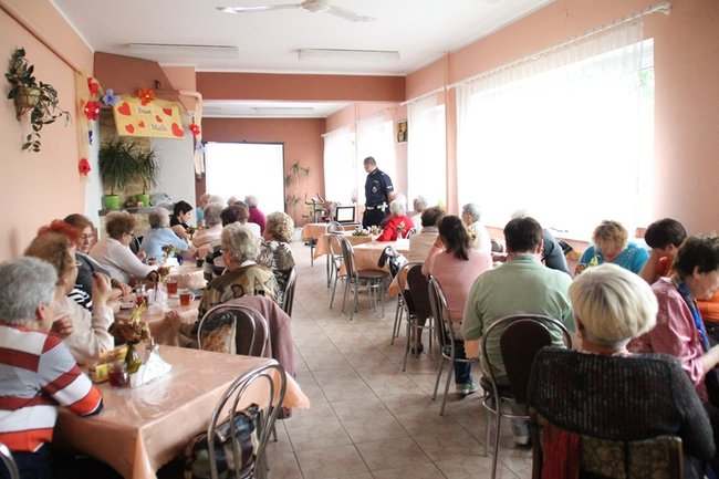 Z seniorami o bezpieczeństwie - zdjęcia