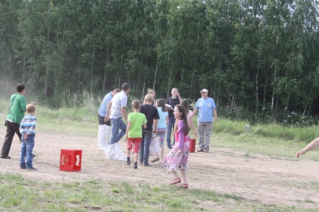 Plac opanowały dzieci - zdjęcia