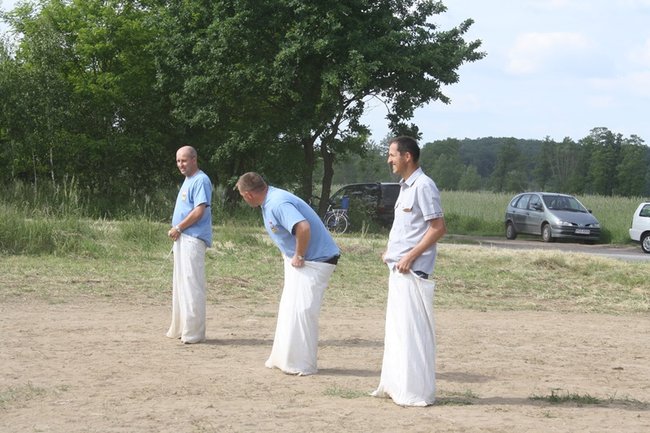 Plac opanowały dzieci - zdjęcia