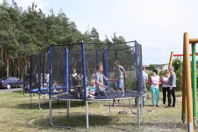 Plac opanowały dzieci - zdjęcia