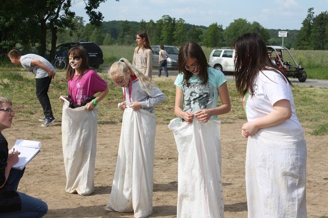 Plac opanowały dzieci - zdjęcia