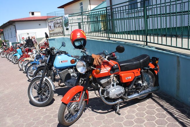 Oldskulowa wystawa - zdjęcia