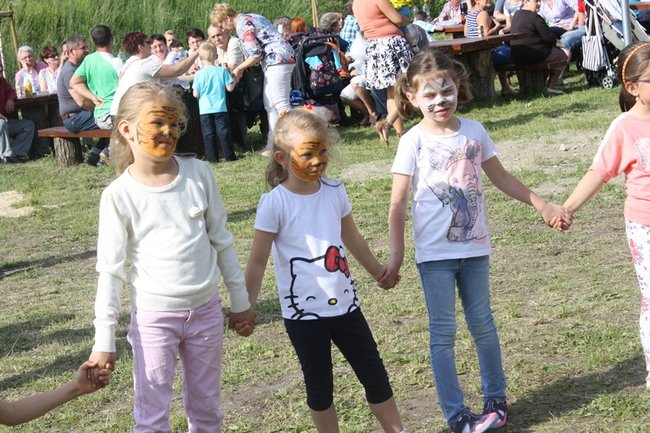 Dzieci opanowały przystań - zdjęcia