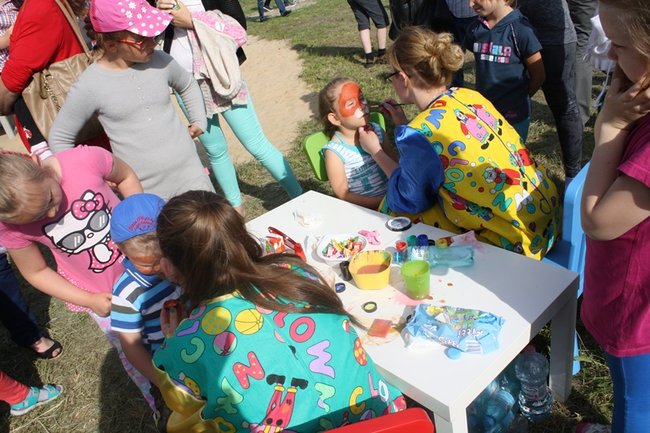 Dzieci opanowały przystań - zdjęcia