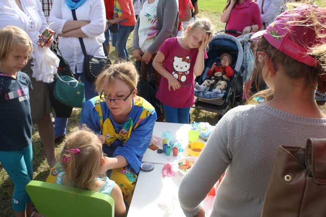 Dzieci opanowały przystań - zdjęcia
