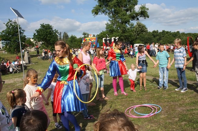 Dzieci opanowały przystań - zdjęcia