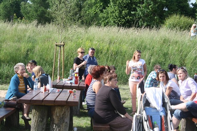 Dzieci opanowały przystań - zdjęcia