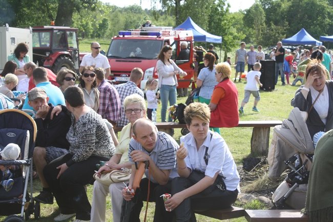 Dzieci opanowały przystań - zdjęcia