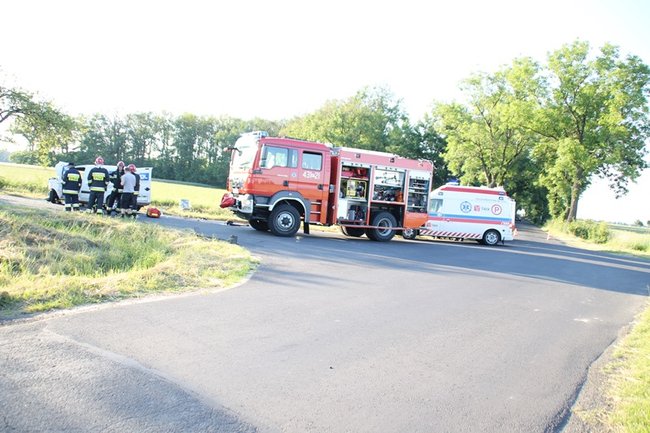 Zderzyły się dwie osobówki - zdjęcia