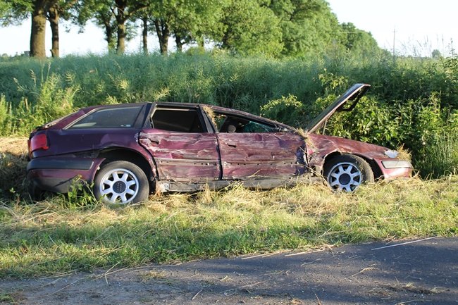 Zderzyły się dwie osobówki - zdjęcia