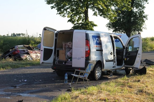 Zderzyły się dwie osobówki - zdjęcia