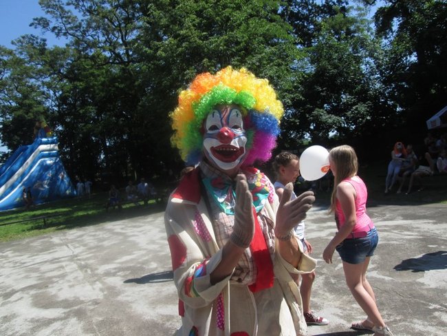 Klaun rozbawił wszystkich - zdjęcia