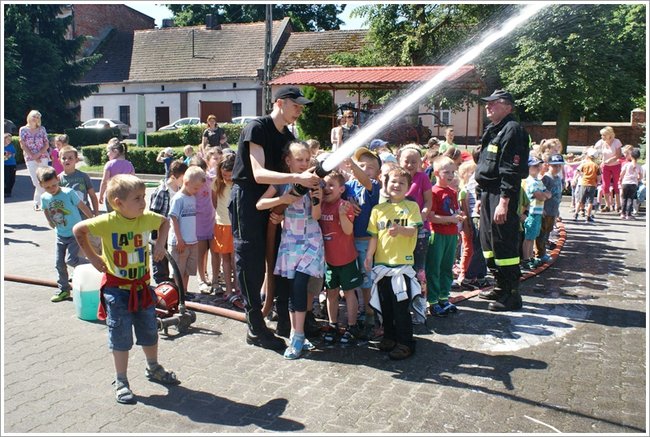 Przedszkolaki w remizie - zdjęcia