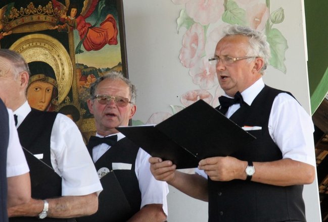 Seniorzy opanowali Świętą Górę - zdjęcia