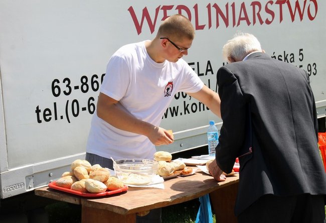 Seniorzy opanowali Świętą Górę - zdjęcia