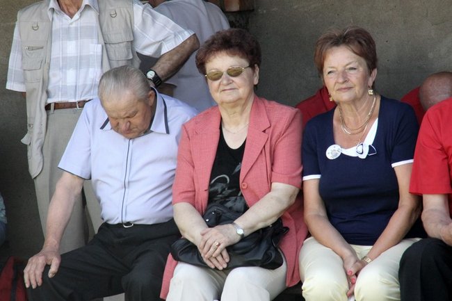 Seniorzy opanowali Świętą Górę - zdjęcia