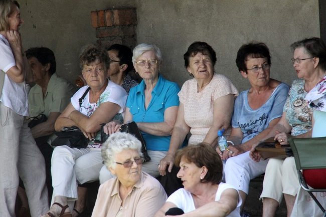 Seniorzy opanowali Świętą Górę - zdjęcia