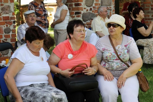 Seniorzy opanowali Świętą Górę - zdjęcia