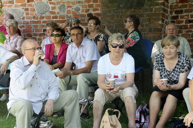 Seniorzy opanowali Świętą Górę - zdjęcia