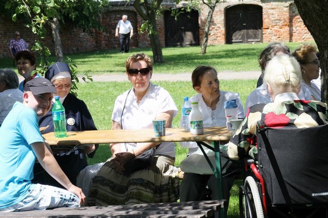 Seniorzy opanowali Świętą Górę - zdjęcia