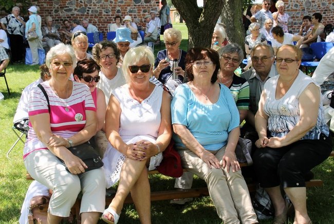 Seniorzy opanowali Świętą Górę - zdjęcia