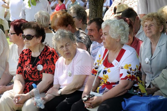 Seniorzy opanowali Świętą Górę - zdjęcia