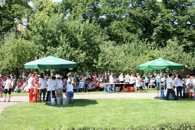 Seniorzy opanowali Świętą Górę - zdjęcia