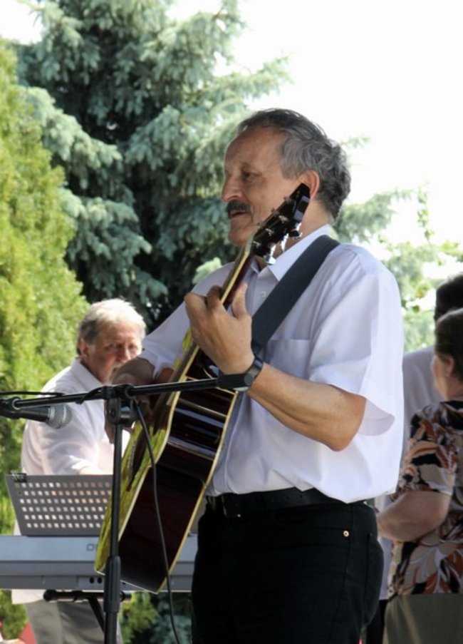 Seniorzy opanowali Świętą Górę - zdjęcia