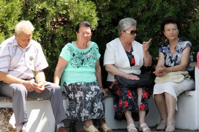 Seniorzy opanowali Świętą Górę - zdjęcia