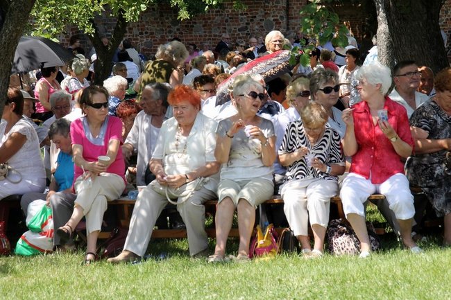 Seniorzy opanowali Świętą Górę - zdjęcia