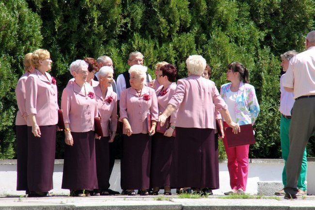 Seniorzy opanowali Świętą Górę - zdjęcia