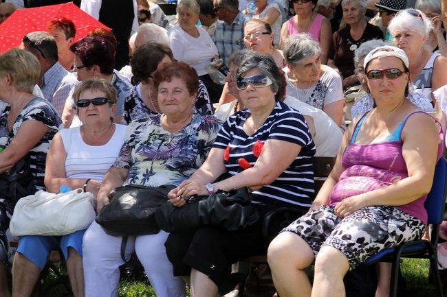 Seniorzy opanowali Świętą Górę - zdjęcia