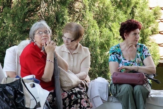 Seniorzy opanowali Świętą Górę - zdjęcia