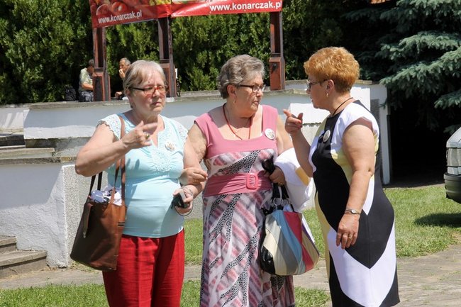 Seniorzy opanowali Świętą Górę - zdjęcia