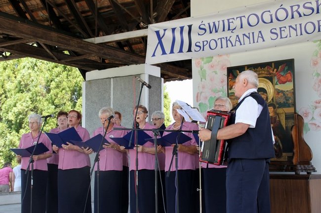 Seniorzy opanowali Świętą Górę - zdjęcia