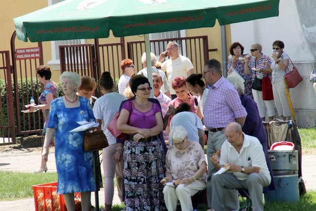 Seniorzy opanowali Świętą Górę - zdjęcia