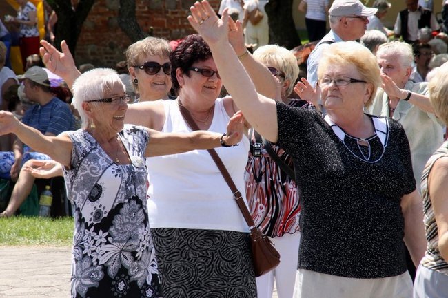 Seniorzy opanowali Świętą Górę - zdjęcia