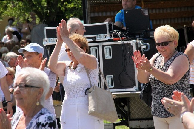 Seniorzy opanowali Świętą Górę - zdjęcia