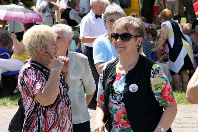 Seniorzy opanowali Świętą Górę - zdjęcia