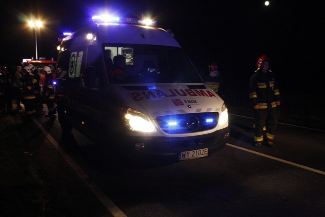 Nocne dachowanie - zdjęcia