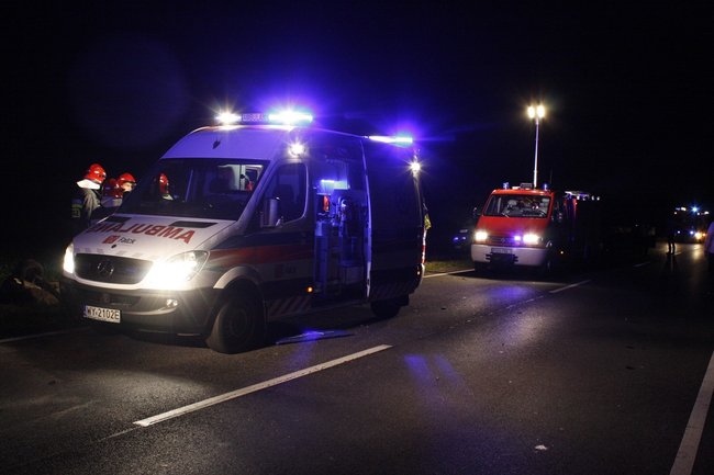 Nocne dachowanie - zdjęcia