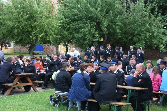 Witani z otwartymi rękoma - zdjęcia