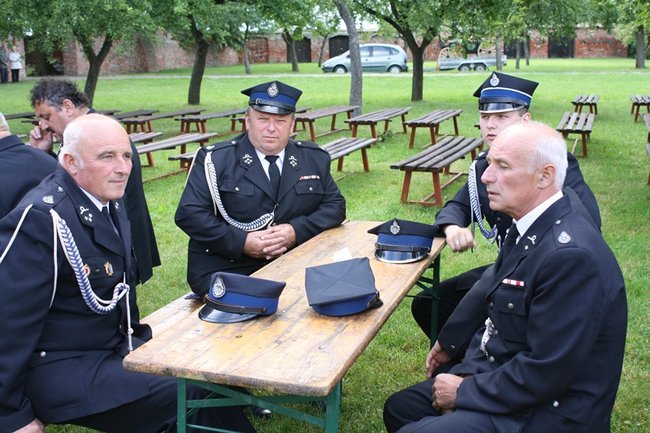 Witani z otwartymi rękoma - zdjęcia