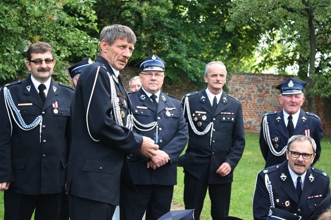 Witani z otwartymi rękoma - zdjęcia