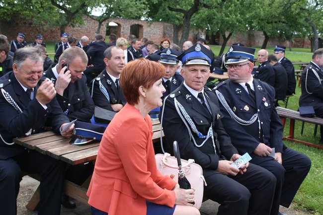 Witani z otwartymi rękoma - zdjęcia