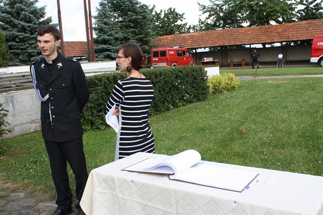 Witani z otwartymi rękoma - zdjęcia