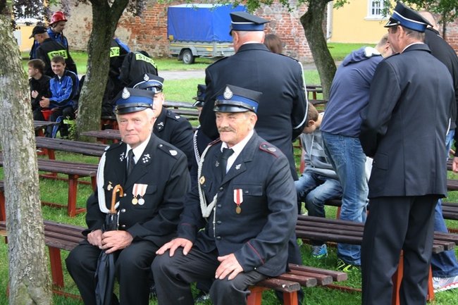 Witani z otwartymi rękoma - zdjęcia