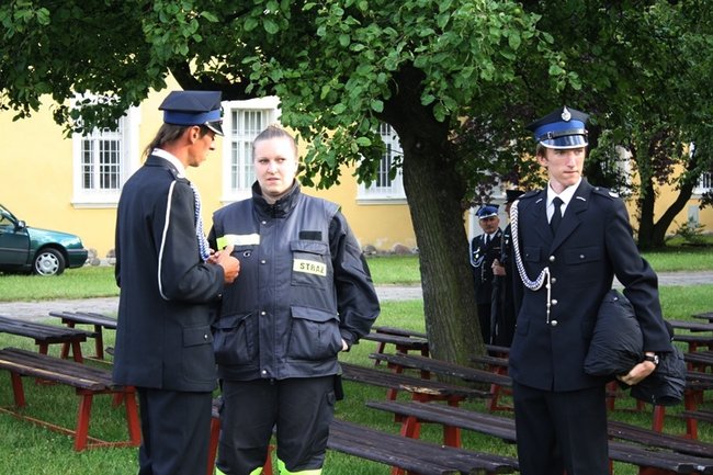 Witani z otwartymi rękoma - zdjęcia