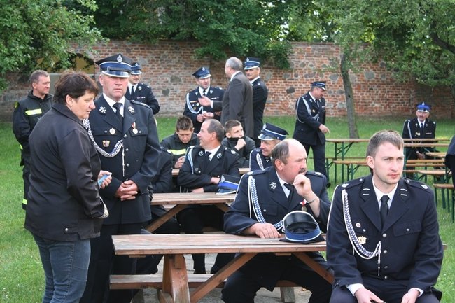 Witani z otwartymi rękoma - zdjęcia