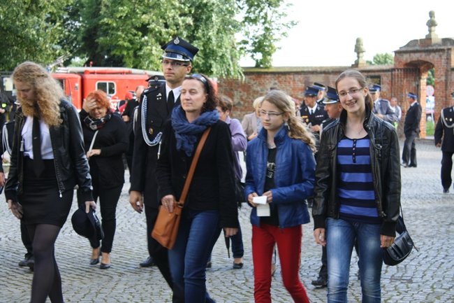 Witani z otwartymi rękoma - zdjęcia